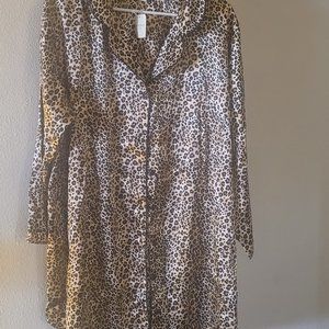Fabulous  leopard  Top